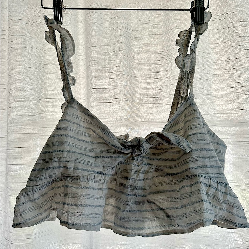 Forever 21 Summer Striped cropped tank. White and light blue striped boho top